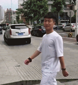 76b8235052a7cb18fbd6546301efe58e.gif