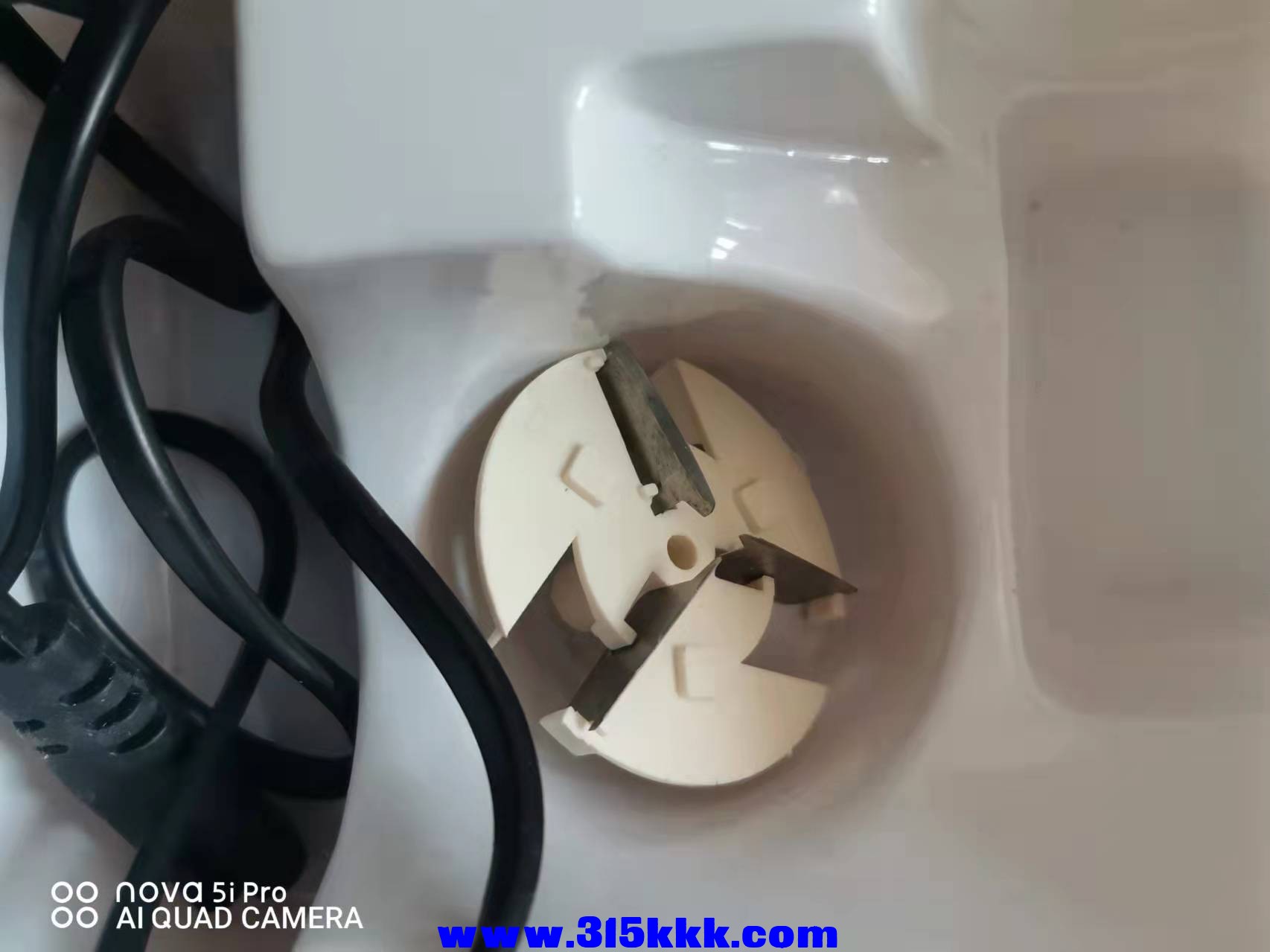 微信图片_2021110311385318.jpg
