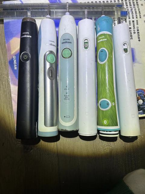 各种电动牙刷有的还有电打包30