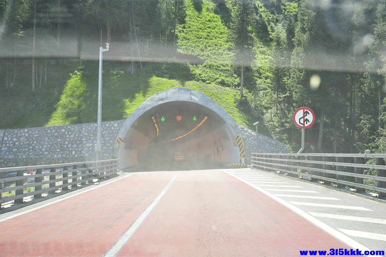 uu020.jpg