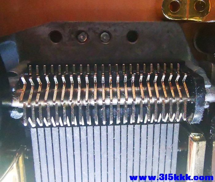5）八音盒音梳和齿轮触头.jpg