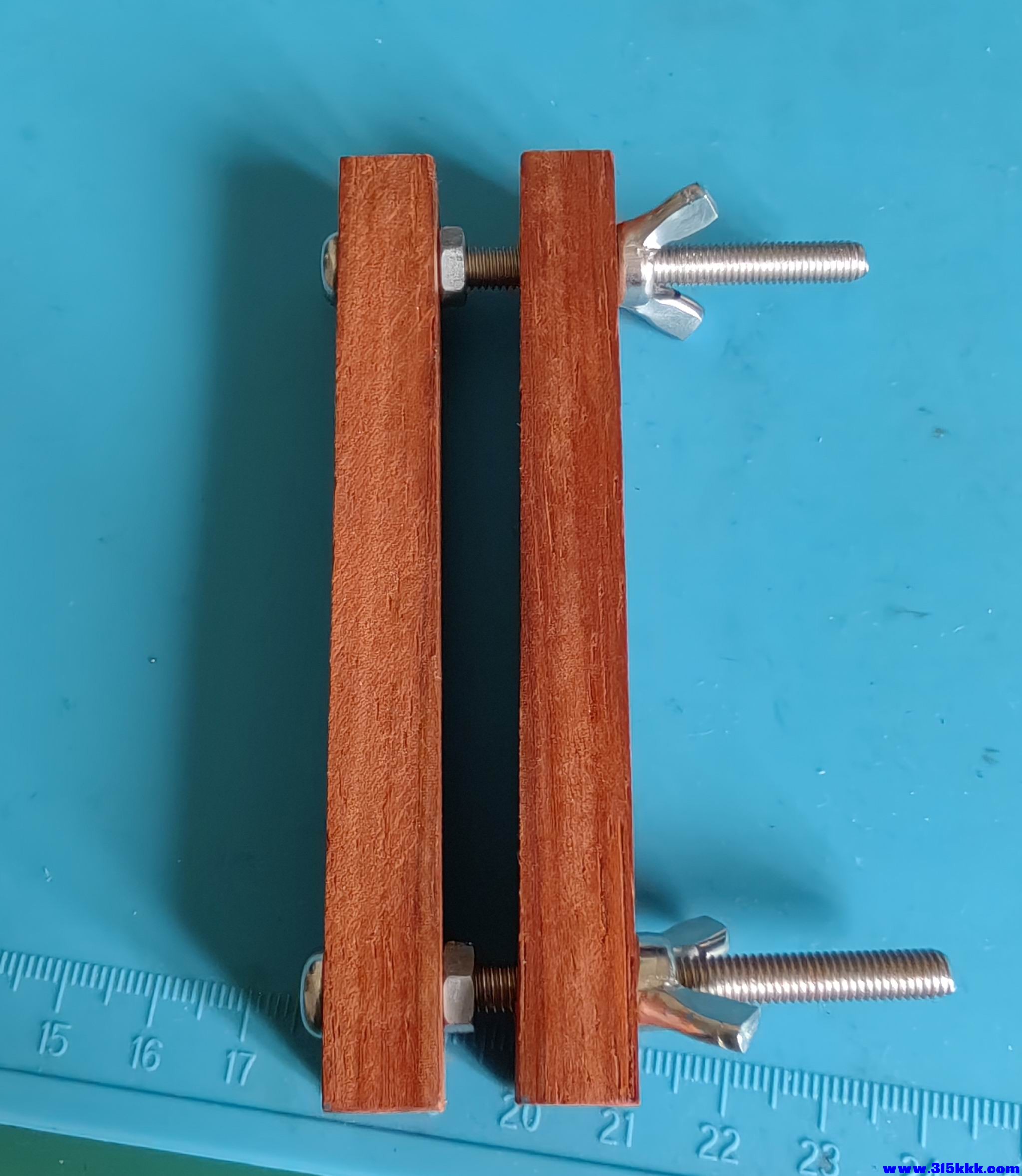 增加的硬木条.jpg