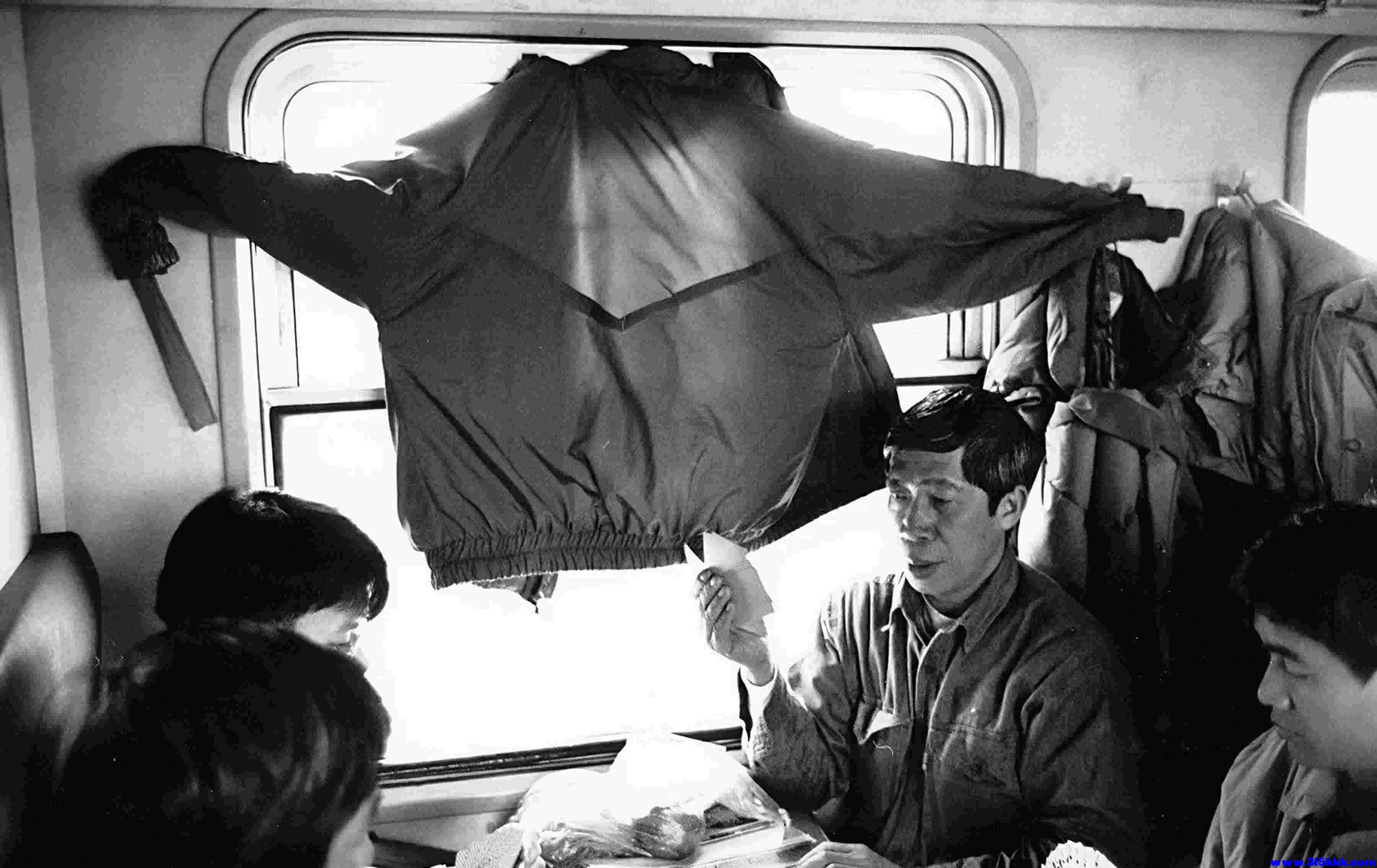 火车上的中国人@013.jpg